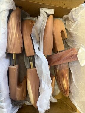 NEW! Luxuri Cedar Shoe Tree - medium 8.5 - 9.5

Bin 7